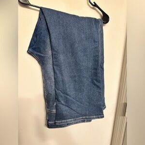 20W MAURICES JEANS